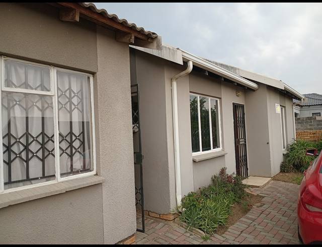 2 BEDROOM FREESTANDING TO LET IN COSMO CITY